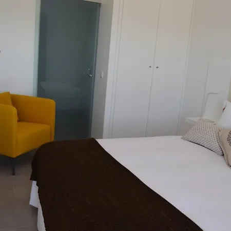 Entre Vinhas & Mar Óbidos