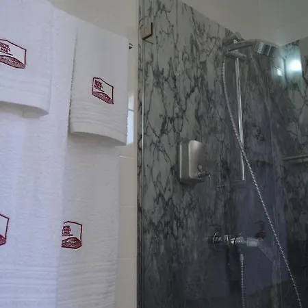 Entre Vinhas & Mar Feriegård *