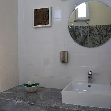 Entre Vinhas & Mar Feriegård