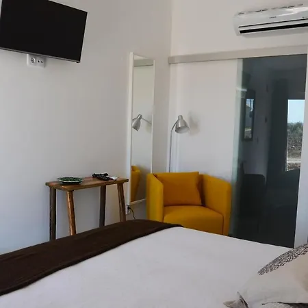 Entre Vinhas & Mar Feriegård