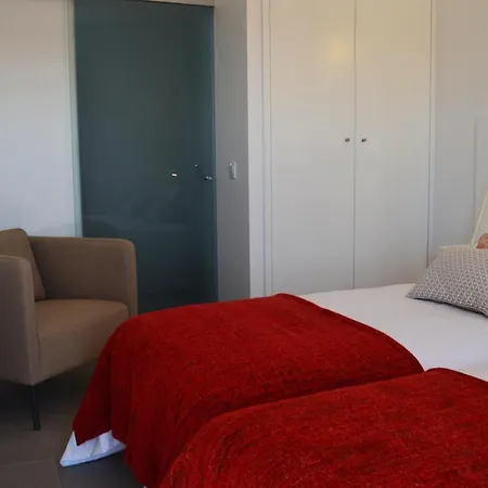 Entre Vinhas & Mar Óbidos