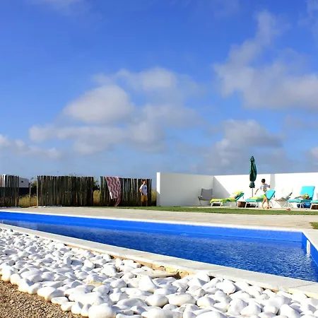 Entre Vinhas & Mar *