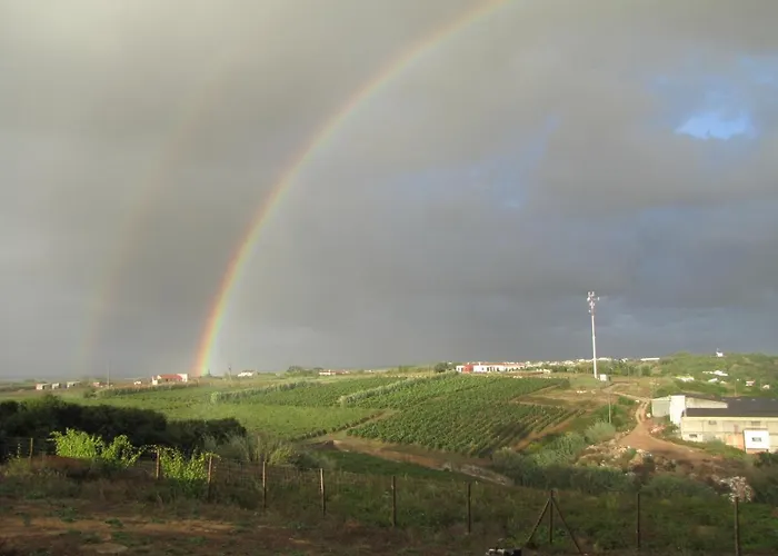 Agroturismo Entre Vinhas & Mar *
