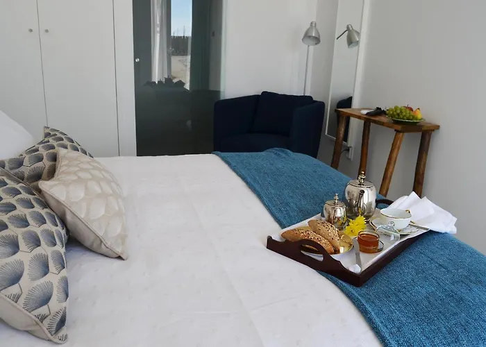 Entre Vinhas & Mar *