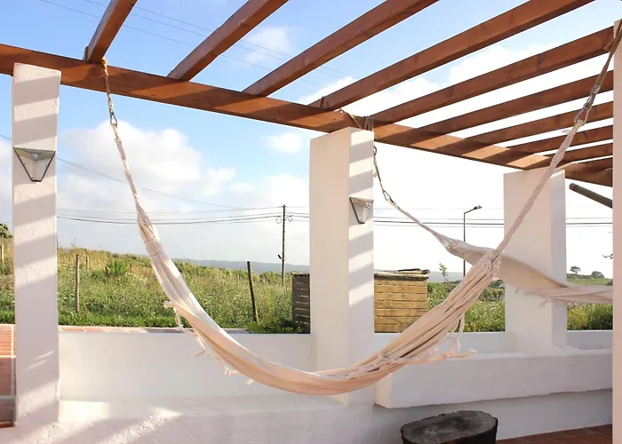 Entre Vinhas & Mar Óbidos