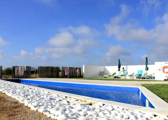 Entre Vinhas & Mar *