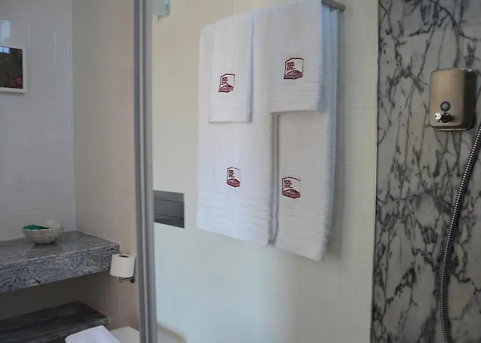 Entre Vinhas & Mar 오비도스